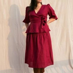 Onīrik īrik Beth Skirt / Scarlet Red Linen -ANNA-KACI SHOP M00196044051952 4002509473 scaled