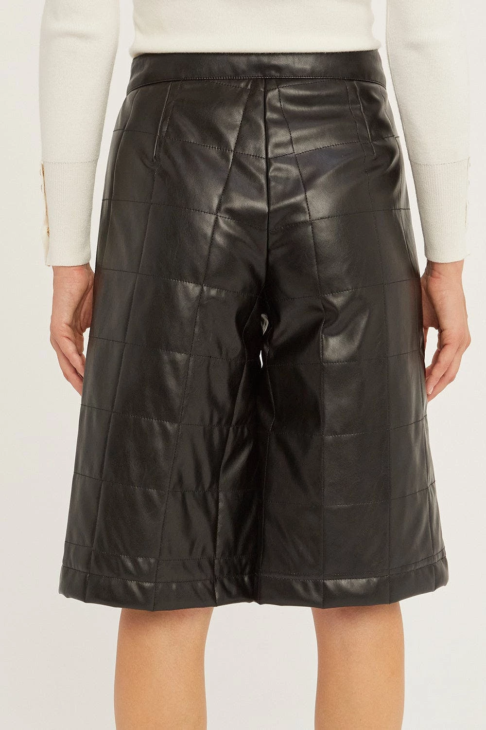 Crescent Amanda Vegan Leather Bermuda Shorts 4 Crescent Amanda Vegan Leather Bermuda Shorts - Image 4